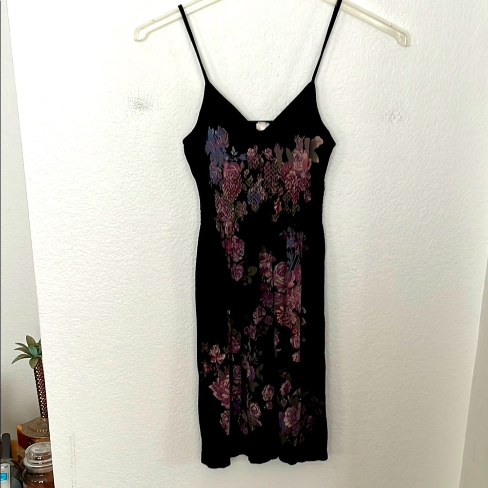 🖤💐FLORAL BLACK MINI DRESS BY RENA SZ SMALL 24Wx25L GREAT CONDITION